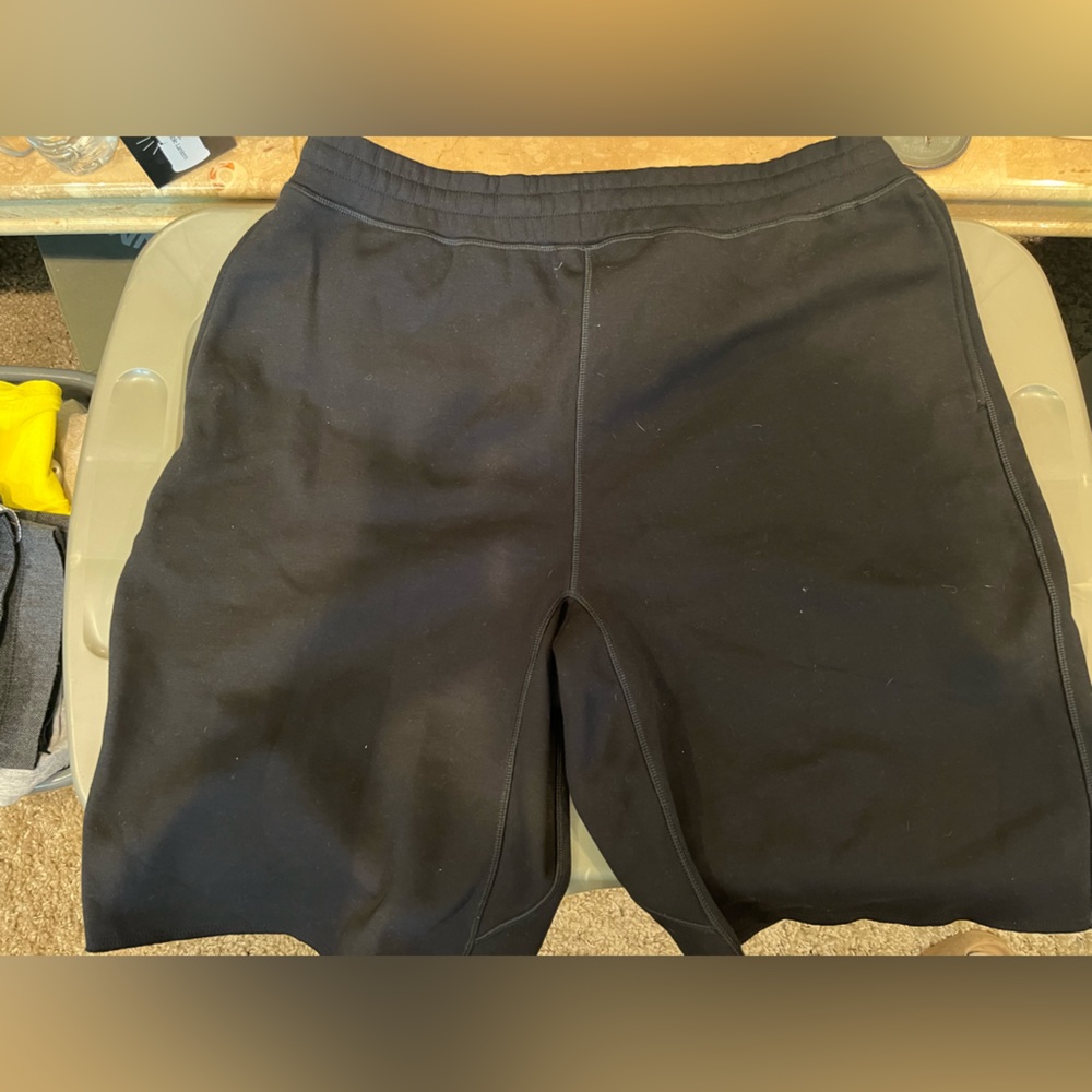 Under Armour Sweat Shorts Size XL